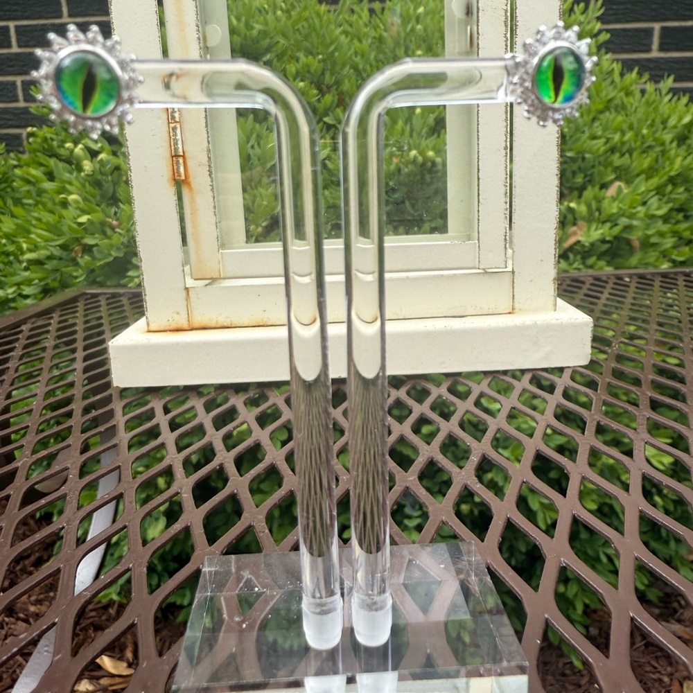 New White Gold Plated Cat Eye Earrings